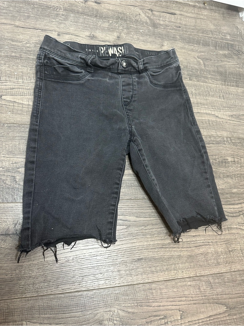 Rewash Black Cropped Denim Bermuda Shorts with Raw Hem